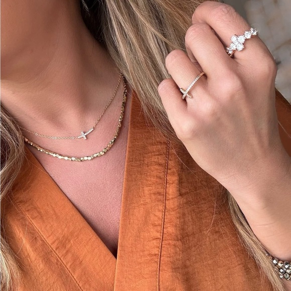 Park Lane Women’s 8 Worthy. Ring Gold Cross - Picture 4 of 6